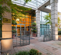 Lord Stanley Suites on the Park Exterior