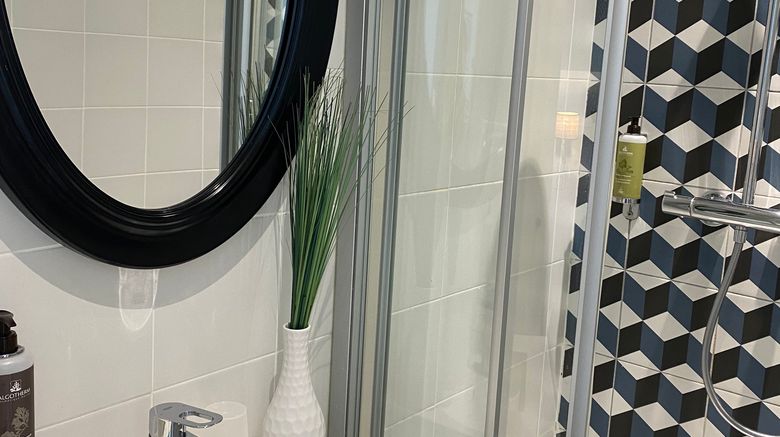 <b>Hotel de L'Ocean Room</b>. Images powered by <a href="https://www.leonardoworldwide.com/" title="Leonardo Worldwide" target="_blank">Leonardo</a>.