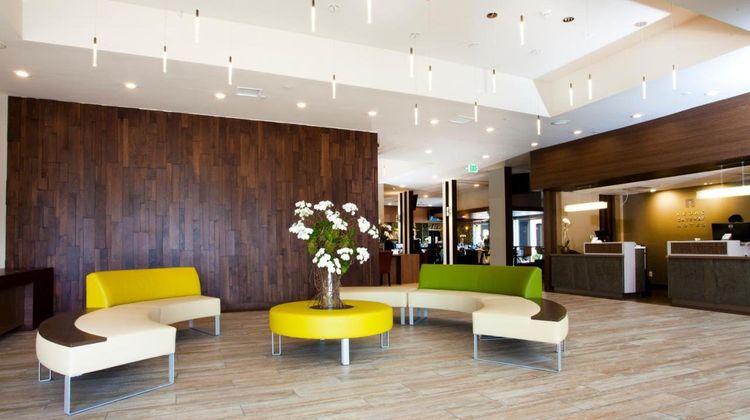 Redac Gateway Hotel in Torrance Lobby