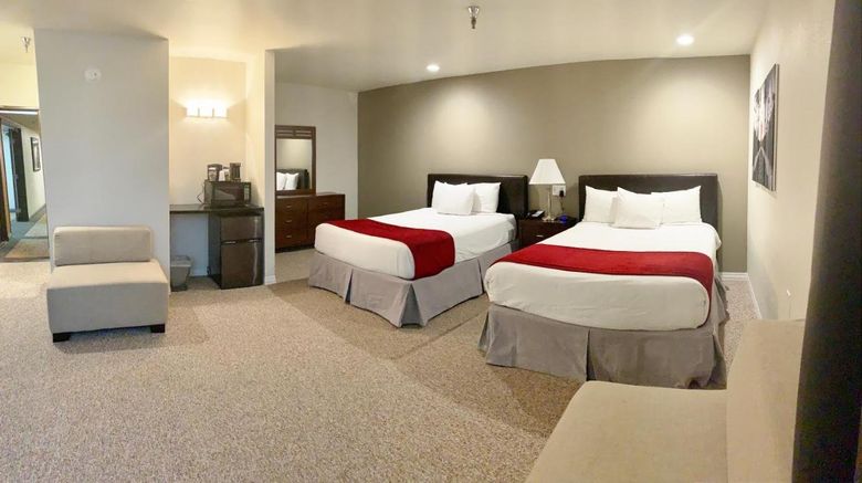 <b>Redac Gateway Hotel in Torrance Room</b>. Images powered by <a href="https://www.leonardoworldwide.com/" title="Leonardo Worldwide" target="_blank">Leonardo</a>.