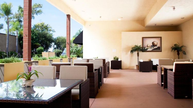 Redac Gateway Hotel in Torrance Lobby