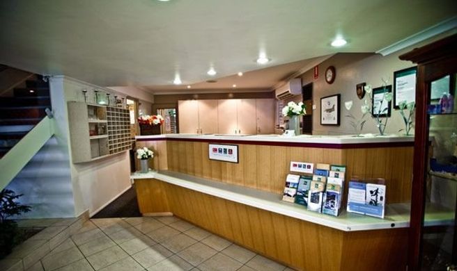 Centre Point Motor Inn Lobby