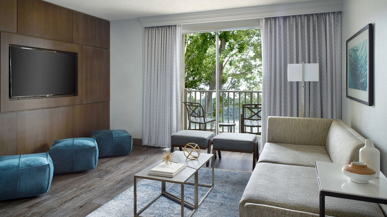 <b>Atlanta Evergreen Lakeside Resort Suite</b>. Images powered by <a href="https://www.leonardoworldwide.com/" title="Leonardo Worldwide" target="_blank">Leonardo</a>.