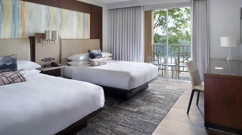 <b>Atlanta Evergreen Lakeside Resort Suite</b>. Images powered by <a href="https://www.leonardoworldwide.com/" title="Leonardo Worldwide" target="_blank">Leonardo</a>.