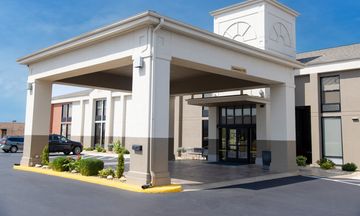 Holiday Inn Express Marshfield