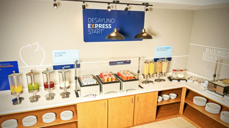 <b>Holiday Inn Express Chihuahua Restaurant</b>. Images powered by <a href="https://www.leonardoworldwide.com/" title="Leonardo Worldwide" target="_blank">Leonardo</a>.