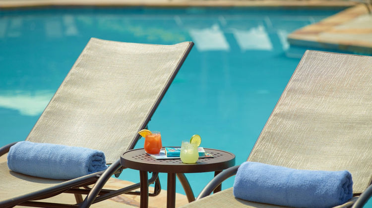 Atlanta Evergreen Lakeside Resort Pool