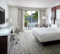 Atlanta Evergreen Lakeside Resort Room