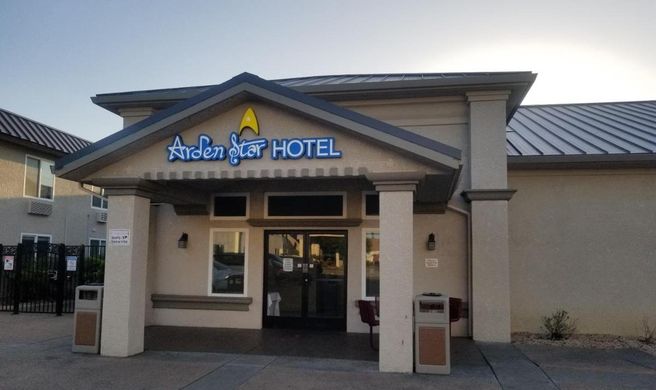 Arden Star Hotel Exterior