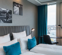 Motel One Berlin Upper West Exterior