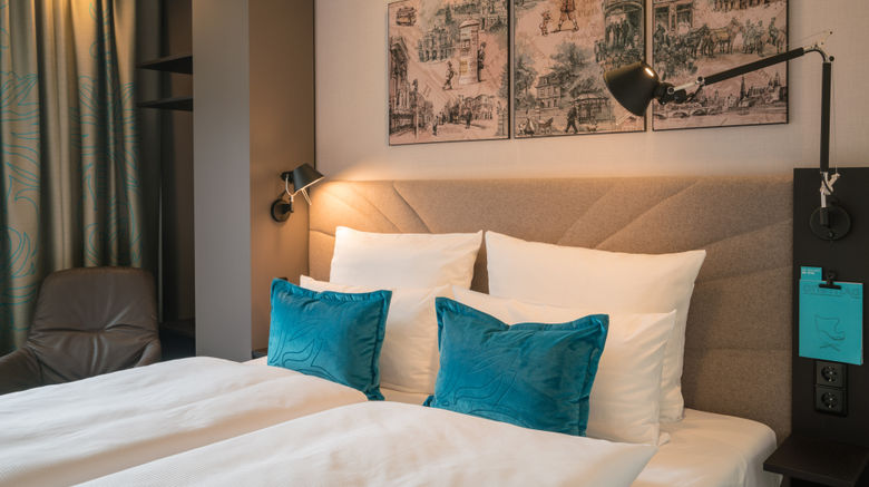 <b>Motel One Dresden-Palaisplatz Suite</b>. Images powered by <a href="https://www.leonardoworldwide.com/" title="Leonardo Worldwide" target="_blank">Leonardo</a>.