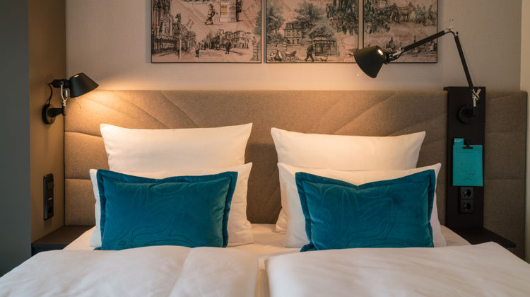 Motel One Dresden-Palaisplatz Suite
