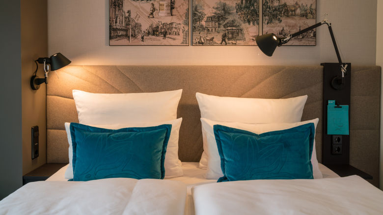 <b>Motel One Dresden-Palaisplatz Suite</b>. Images powered by <a href="https://www.leonardoworldwide.com/" title="Leonardo Worldwide" target="_blank">Leonardo</a>.