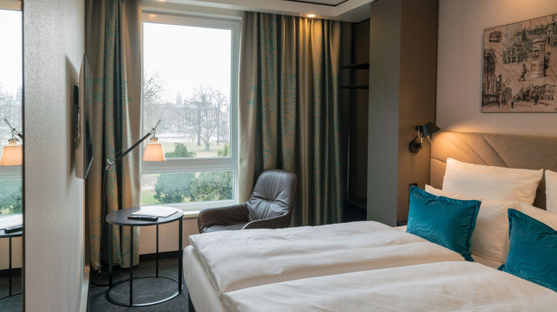 <b>Motel One Dresden-Palaisplatz Suite</b>. Images powered by <a href="https://www.leonardoworldwide.com/" title="Leonardo Worldwide" target="_blank">Leonardo</a>.