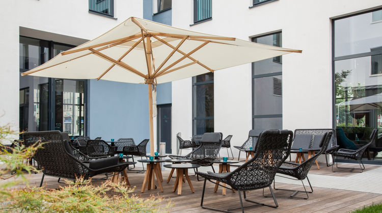 Motel One Dusseldorf-Central Station Exterior