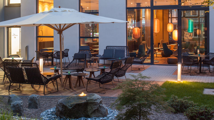 Motel One Dusseldorf-Central Station Exterior