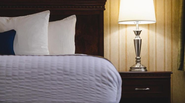 Redwood Inn & Suites Room