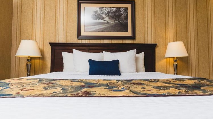 Redwood Inn & Suites Room