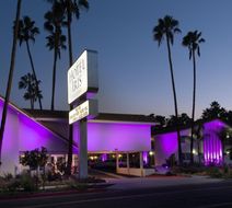 Hotel Iris Exterior