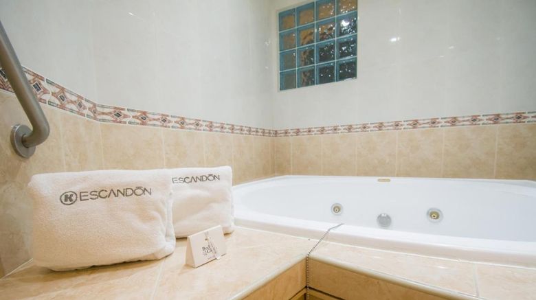 <b>Escandon Hotel Room</b>. Images powered by <a href="https://www.leonardoworldwide.com/" title="Leonardo Worldwide" target="_blank">Leonardo</a>.