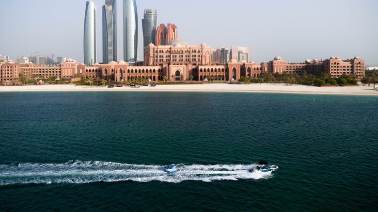 <b>Emirates Palace Mandarin Oriental Beach</b>. Images powered by <a href="https://www.leonardoworldwide.com/" title="Leonardo Worldwide" target="_blank">Leonardo</a>.