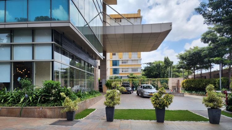 Holiday Inn Bengaluru Racecourse Exterior