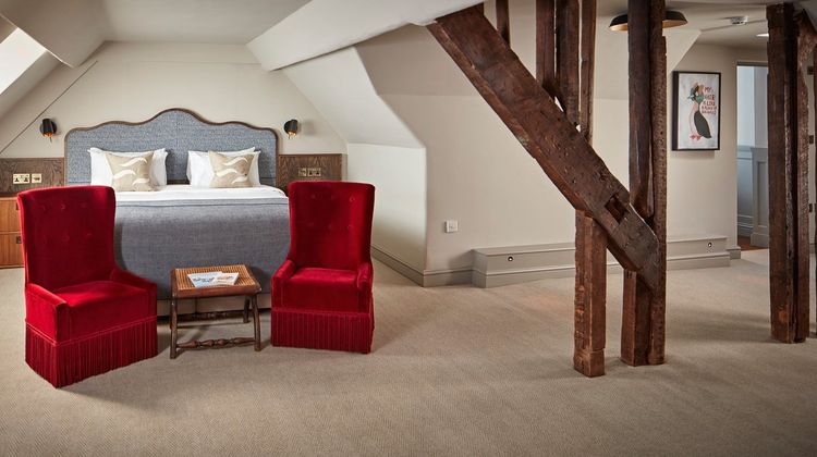 Moonfleet Manor Hotel Suite