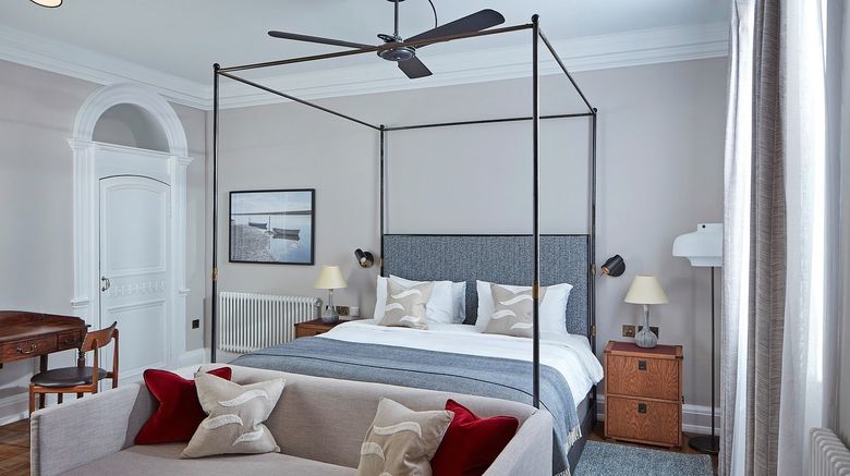 <b>Moonfleet Manor Hotel Room</b>. Images powered by <a href="https://www.leonardoworldwide.com/" title="Leonardo Worldwide" target="_blank">Leonardo</a>.