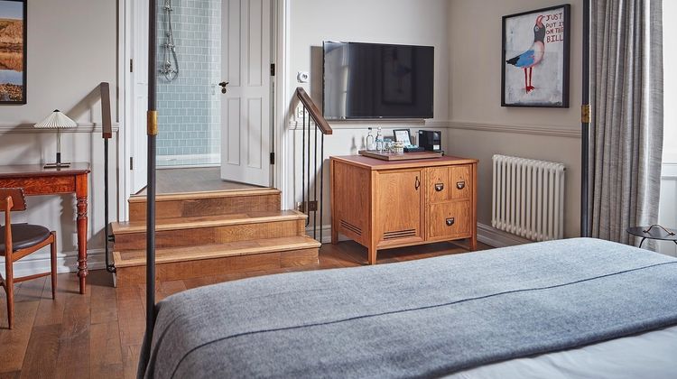 Moonfleet Manor Hotel Room