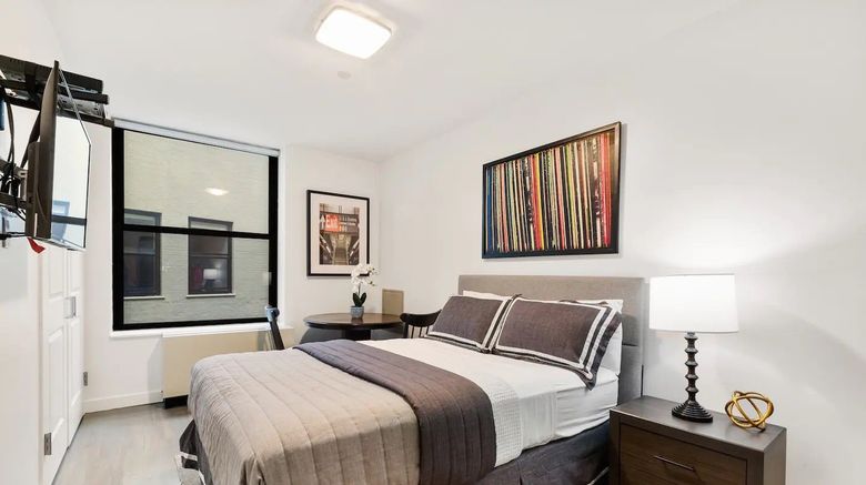 <b>National at 888 6th Avenue Room</b>. Images powered by <a href="https://www.leonardoworldwide.com/" title="Leonardo Worldwide" target="_blank">Leonardo</a>.