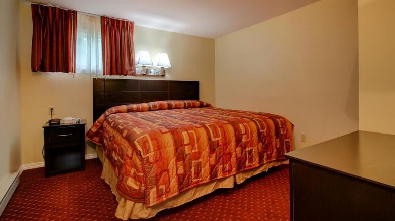 <b>Ogunquit Tides Room</b>. Images powered by <a href="https://www.leonardoworldwide.com/" title="Leonardo Worldwide" target="_blank">Leonardo</a>.