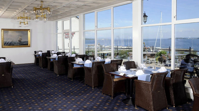 <b>Grand Hotel Asgardstrand Restaurant</b>. Images powered by <a href="https://www.leonardoworldwide.com/" title="Leonardo Worldwide" target="_blank">Leonardo</a>.