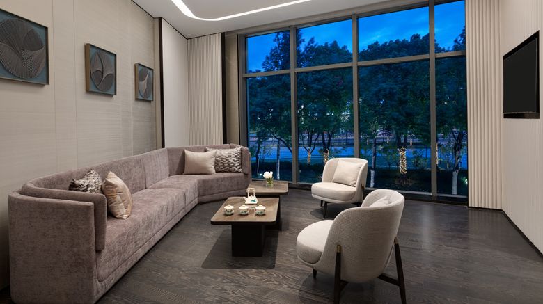 <b>HUALUXE Changfeng Park Restaurant</b>. Images powered by <a href="https://www.leonardoworldwide.com/" title="Leonardo Worldwide" target="_blank">Leonardo</a>.