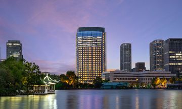 HUALUXE Changfeng Park