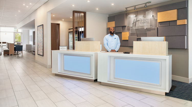 Holiday Inn Express & Sts Austin North Lobby