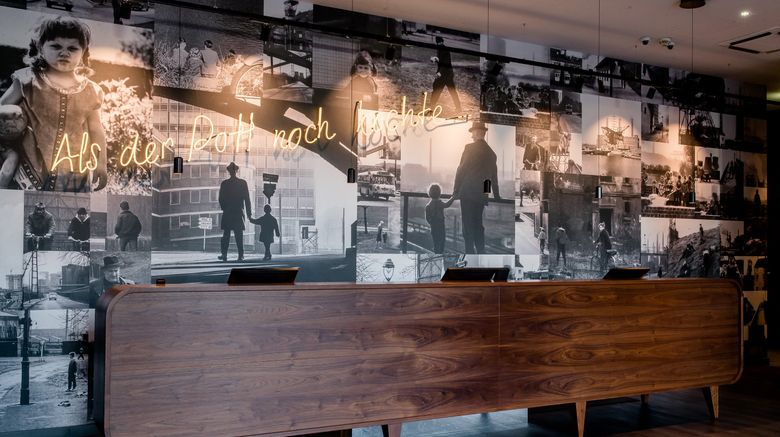 <b>Motel One Essen Lobby</b>. Images powered by <a href="https://www.leonardoworldwide.com/" title="Leonardo Worldwide" target="_blank">Leonardo</a>.