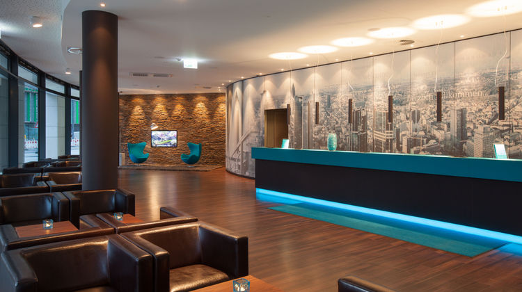 Motel One Frankfurt-Messe Exterior