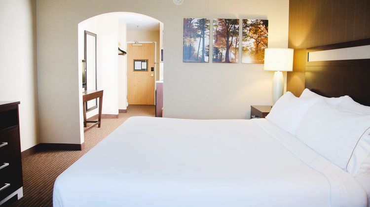 Holiday Inn Express Suite
