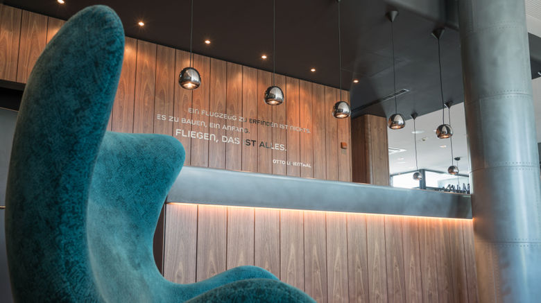 <b>Motel One Hamburg Airport Lobby</b>. Images powered by <a href="https://www.leonardoworldwide.com/" title="Leonardo Worldwide" target="_blank">Leonardo</a>.
