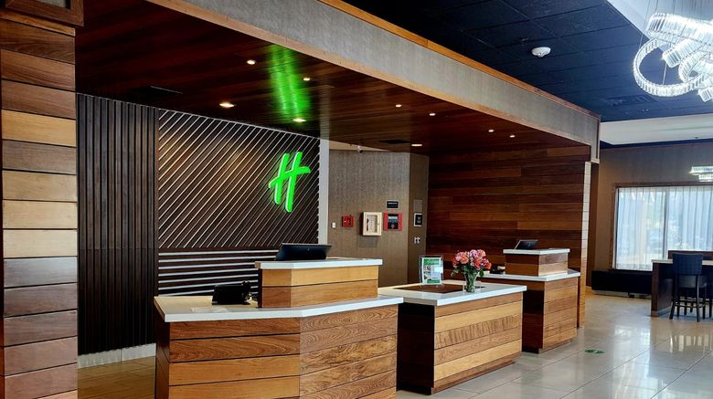 <b>Holiday Inn Brookfield-Milwaukee Lobby</b>. Images powered by <a href="https://www.leonardoworldwide.com/" title="Leonardo Worldwide" target="_blank">Leonardo</a>.