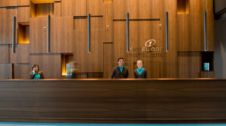 Motel One Muenchen Campus Lobby