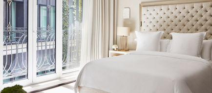 Four Seasons Hotel Madrid Exterior
