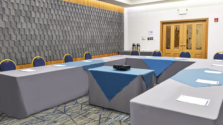<b>Holiday Inn Express Chihuahua Meeting</b>. Images powered by <a href="https://www.leonardoworldwide.com/" title="Leonardo Worldwide" target="_blank">Leonardo</a>.