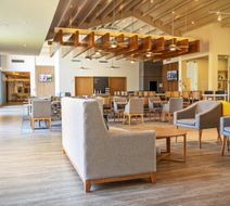 Holiday Inn Express Chihuahua Lobby