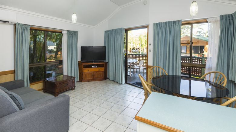<b>Ingenia Holidays Cairns Coconut Room</b>. Images powered by <a href="https://www.leonardoworldwide.com/" title="Leonardo Worldwide" target="_blank">Leonardo</a>.