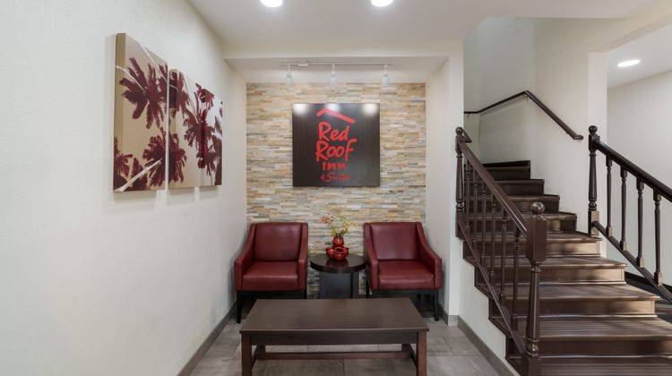 Red Roof Inn & Suites Carrollton-West GA Lobby