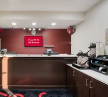 Red Roof Inn & Suites Carrollton-West GA Lobby