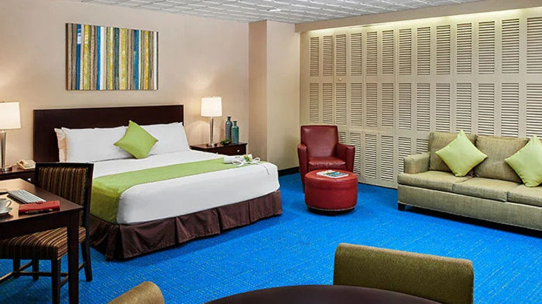 <b>Miami International Airport Hotel Suite</b>. Images powered by <a href="https://www.leonardoworldwide.com/" title="Leonardo Worldwide" target="_blank">Leonardo</a>.