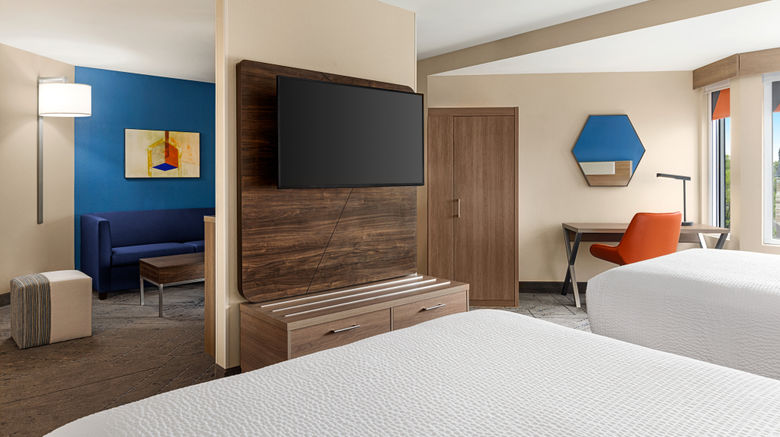 <b>Holiday Inn Express & Suites Downtown Suite</b>. Images powered by <a href="https://www.leonardoworldwide.com/" title="Leonardo Worldwide" target="_blank">Leonardo</a>.