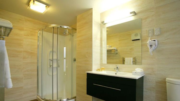 Alexander Inn Room